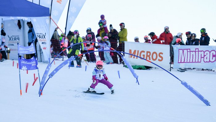 Un festival valaisan lors du Grand Prix Migros à Grächen